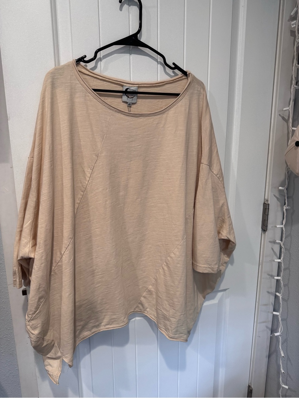 Jaded Gypsy Short Sleeve Tee in Light Beige